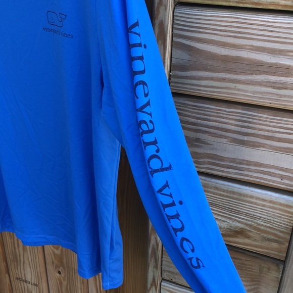 Like new! - VINEYARD VINES Performance Long Sleeve Whale Shirt - Picture 5 of 8